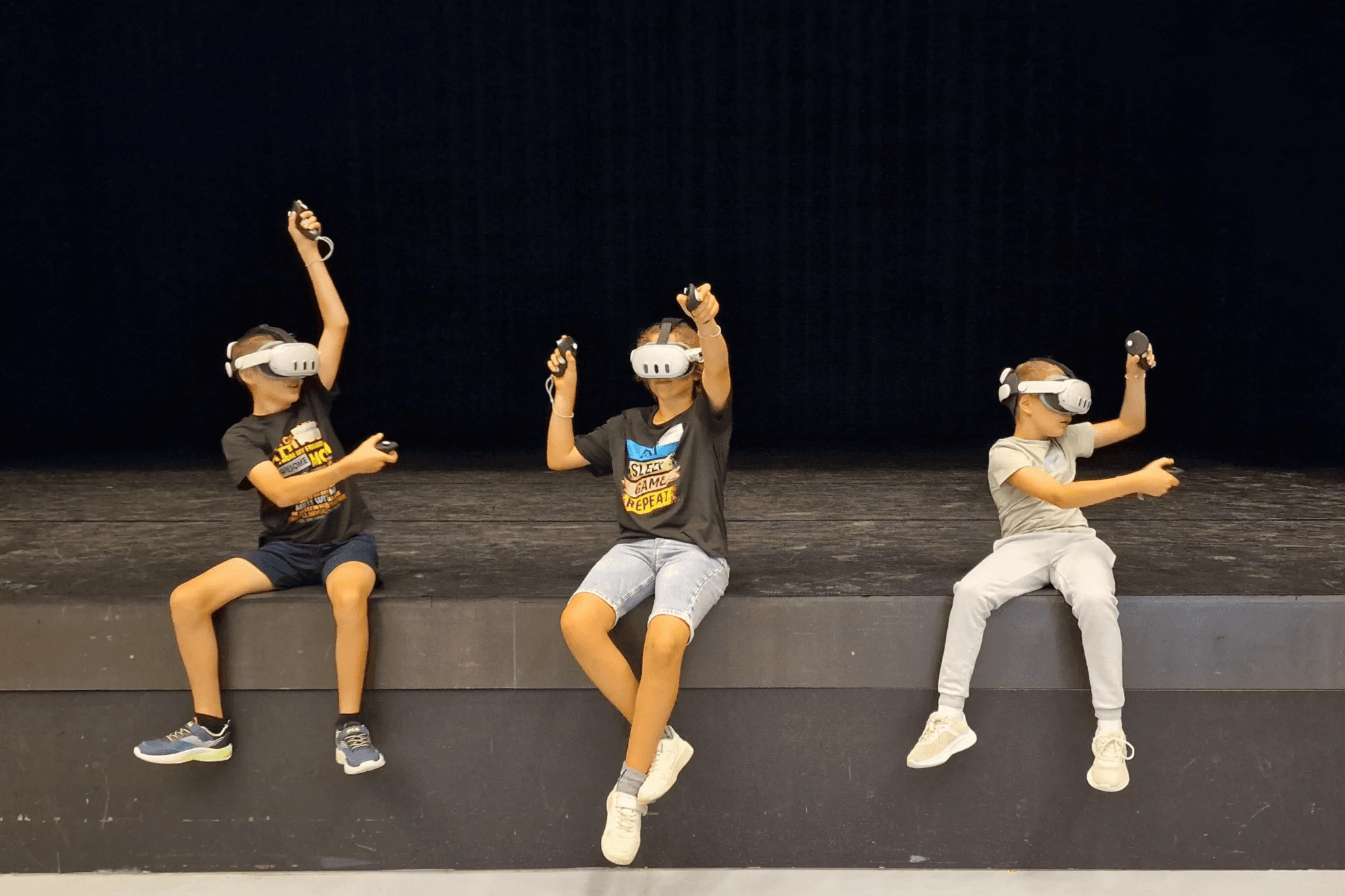 Kinderen tijdens een VR-activiteit van Speelweelde